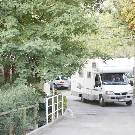 San Francesco Village 假日公园 5*