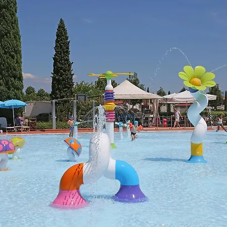 홀리데이파크 San Francesco Village 데센자노델가르다