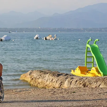 San Francesco Village 데센자노델가르다